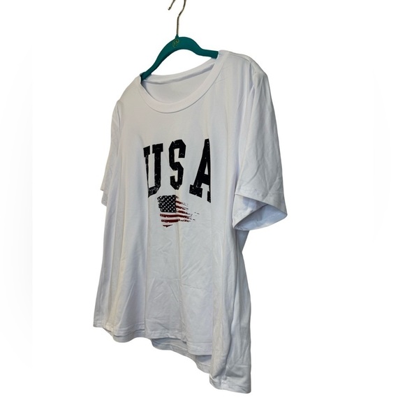 SHEIN Curve White Short Sleeve Tee Distressed USA with Flag Size 1XL NWOT ☀️ - Picture 3 of 10